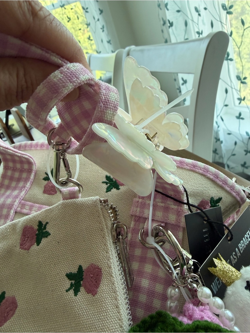 Madden Girl Pink & Cream Gingham Floral Embroidered Canvas Tote - Picture 6 of 9